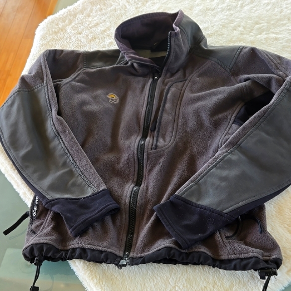 Mountain Hardwear Jackets & Blazers - Gray and Black Fleece Mountain Hardware Jacket